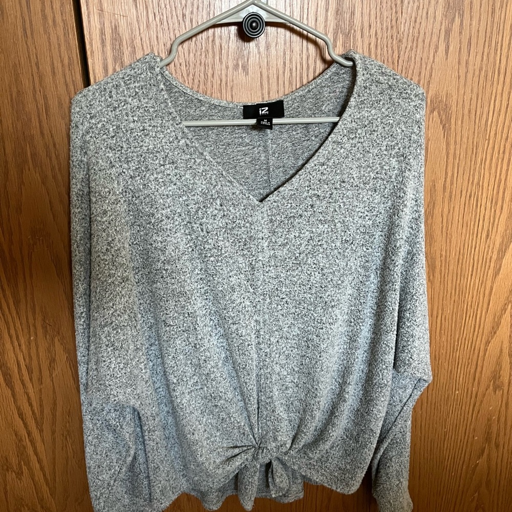 IZ Byer Gray V-Neck Sweater